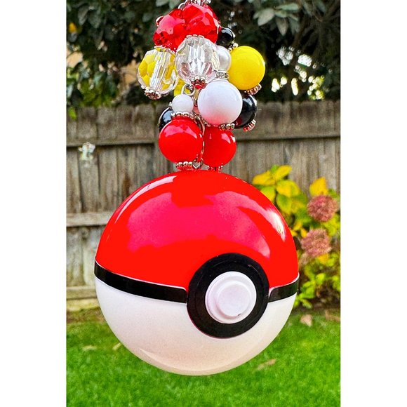 Pokemon Poke’ Ball Engagement Ring Box Keychain Purse Bag Charm - Picture 1 of 7